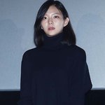 <b>민낯</b>에 가까운 얼굴로 나온 이솜