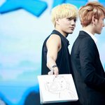 [EXO] 김종인이 그린 <b>팬들</b>의 얼굴
