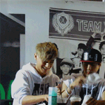 [EXO] 타오를 위해 터프하게 벌레 쫒아내는 종인이