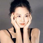 빨간 립스틱 <b>화보</b> 찍은 김민희