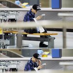 [EXO] 오세훈 폼나게 선글라스끼고 <b>휴대폰</b> 보다가...