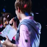 [exo] 인기가요 백현이 <b>대본</b> 찍혔는데....