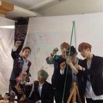 [EXO] 엠 멤버들 어제 잡지 <b>화보</b> 촬영