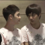 [exo] <b>수련</b>회 온 학생같은 도경수 김종인