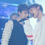 [exo] 종대 노래하는데 <b>방해</b>하는 경수