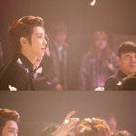 [exo] <b>변백현</b> 머리에 꽃가루 진짜 씹귀다......