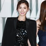 나나 최근 발에 깁스한 줄