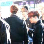 [EXO] 오늘 경수 <b>얼굴</b> 팅팅 부었어 ㅋㅋㅋㅋㅋㅋㅋ