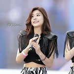 완전 가늘어 보이는 걸스데이 소진의 몸매