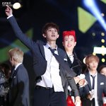 [EXO] 박찬열 고화질인데 뒤에 어마어마한 <b>시건</b>강탈