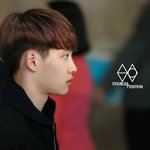 [EXO] 도경수 오늘도 <b>옆선</b> 쩐다 진짜.....