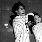 [EXO] 다 된 도경수 <b>사진</b>에 흥면이 뿌리기