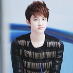 [EXO] 경수 어깨 대박 넓어보이는 <b>사진</b>