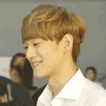 [EXO] <b>김종대</b> 눈웃음이 뭐가 예쁘다고