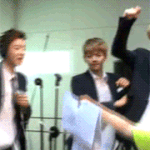 [EXO] 찬열 크리스 사이에 있는 <b>변백현</b>은