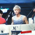 [EXO] <b>타오</b> 민소매 근육 좀 봐라 쩐다;;