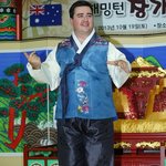 한복 입고 결혼 기자회견한 <b>샘해밍턴</b>ㅋㅋ