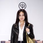 포토 존 여신, 블랙 vs 옐로우 ‘누가누가 더 이쁘나?’