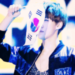 [EXO] 오세훈 <b>얼굴</b> <b>앞</b>에 저 태극기가