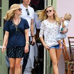 리즈 위더스푼 붕어빵인 <b>큰딸</b> 에바 필립