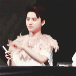 [EXO] 도경수<b>깃털</b>때맼ㅋㅋㅋ
