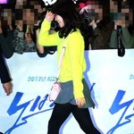 노란 앙고라 니트 입고 병아리 같아진 박보영