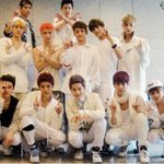 [EXO] <b>mama</b> 남자그룹상 바뀜