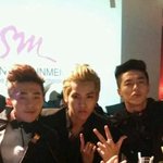 [EXO] 얘네들 엑소한테 <b>인사</b>는 하고댕기냐?