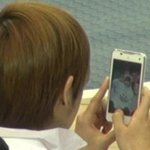 [인피니트] 헝.. <b>성규</b> 폰에 이거 누구징..