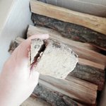 [캠핑] (캠핑<b>tip</b>) 잘 마른장작 구별법 !