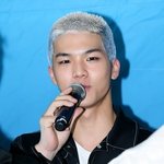 짧은 <b>반삭</b>머리 했었던 男아이돌