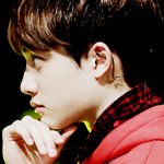 [EXO] 경수 턱 받치는 <b>사진</b>