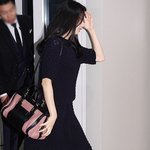 박시한 옷을 입어도 마른 게 티나는 박하선