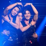 아이돌의 웃긴 매너<b>손들</b> 모음