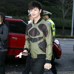 수능 보러 가면서 진짜 <b>씩씩</b>한 육성재ㅋㅋ