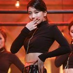 살 많이 뺀 것 같은 수지