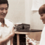 [exo] <b>찬열이</b> 눈에 미스트뿌린 종대