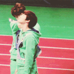 [exo] 아이언맨(?) 놀이하는 백현ㅋㅋ