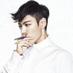 안 벗어도 섹시한 男아이<b>돌들</b>