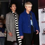 <b>매너다리</b>와 까치발로 키 맞추는 이정신&amp;이홍기ㅋㅋㅋ