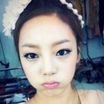 섹시한 <b>쇄골</b> 자랑하는 남녀 아이돌