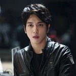 [<b>흑발</b>] <b>흑발</b>하더니 <b>미남</b>배우 포스 풍기는 정용화