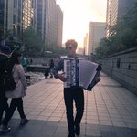 잘생겼는데 음악까지 잘하는듯.... ㅋㅋ