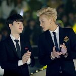 [exo] <b>멜론</b><b>뮤직</b>어워드 흑발 도경수 개쩔ㅠㅠㅠㅠ