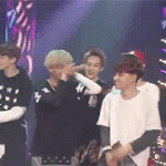 [exo] 첫사랑니 추는 <b>경수</b>랑 엑소