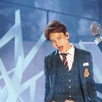[exo] 자기전에 <b>멜론</b><b>뮤직</b>어워드사진뿌리고감  (3)