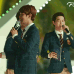 [exo] <b>장미꽃</b> 던지는 백현