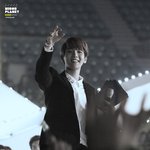 [exo] 백현이 <b>팬</b>들한테 종이비행<b>기</b> 던져줄때 표정