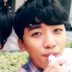 [빅뱅] 승리 씹덕사진 코피주의 ㅠ