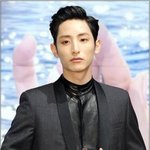 기린 못지않은 이수혁 <b>목길</b>이 ㄷㄷ